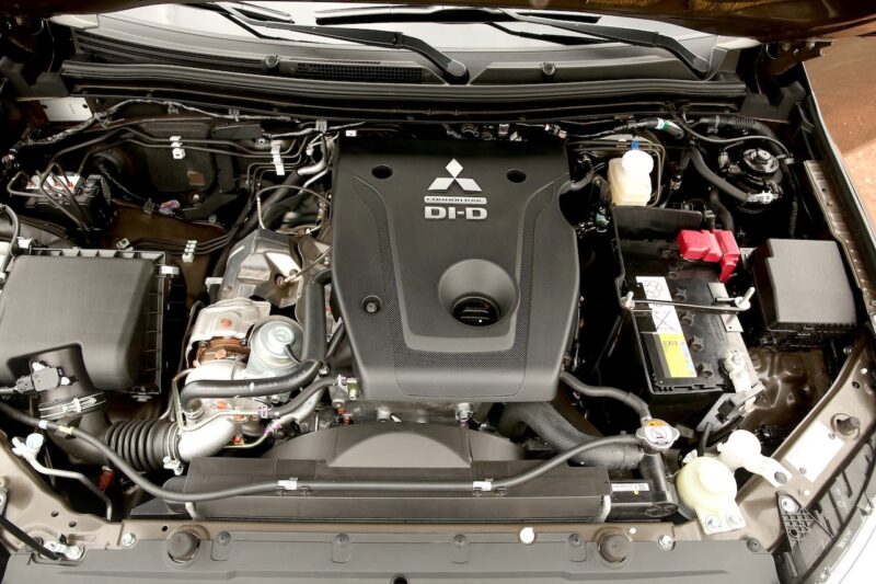 Mitsubishi 4N15 2.4-motor