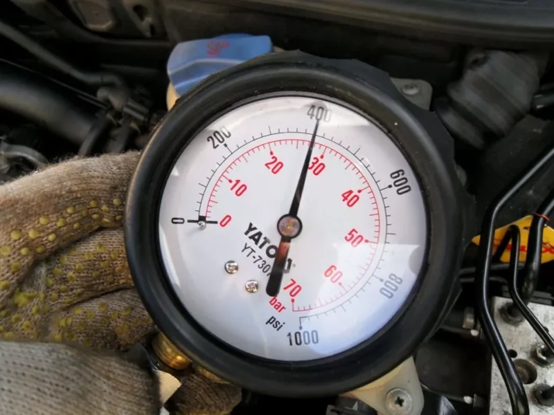 Hva bør oljetrykket i motoren være