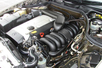 Mercedes-Benz M104 E30 3.0 motor
